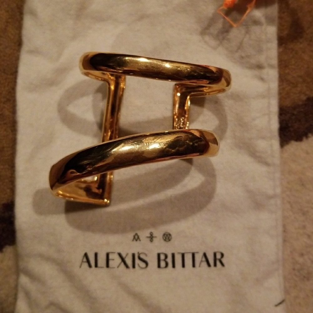 Alexis bittar